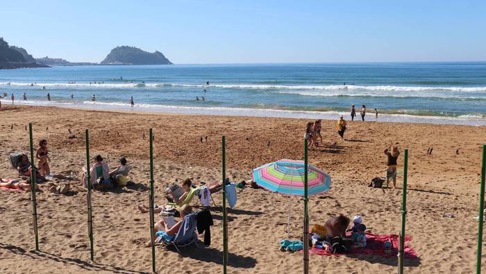 "Sinatutako konpromisoak betetzeko eskatu dio Zarauzko Udalak hondartzako sorospen zerbitzuaren enpresa esleipendunari"