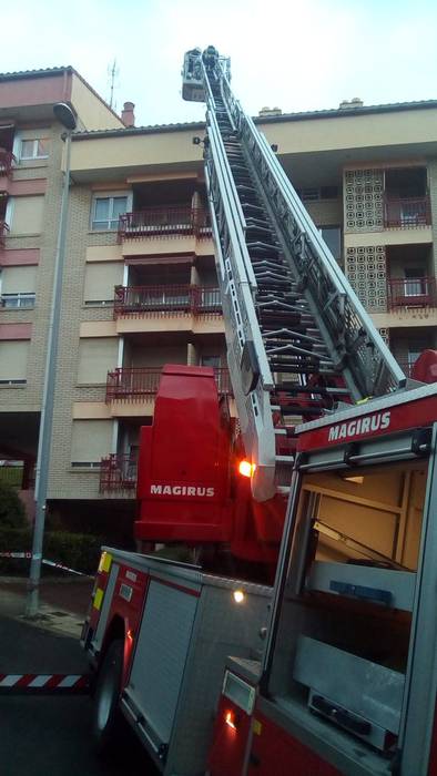 Larretxon izan dira suhiltzaileak gaur arratsaldean