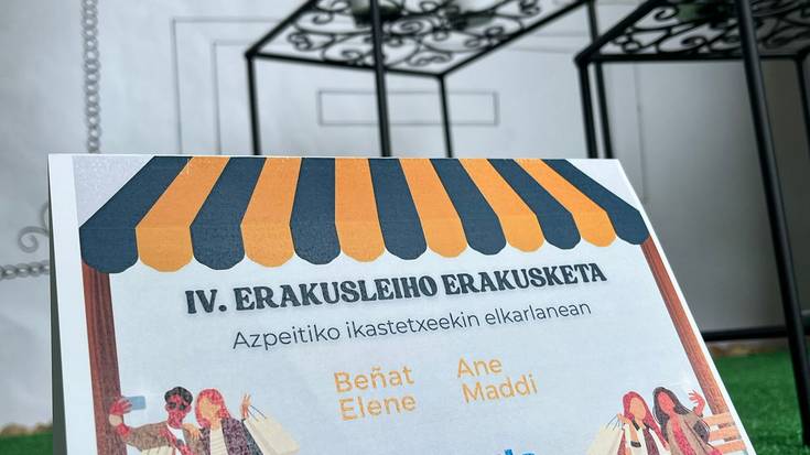 Herriko gaztetxoak eta merkatariak, elkarlanean