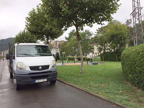 Orioko dikeko parkean komun publikoa jartzeko lanak hasi dira