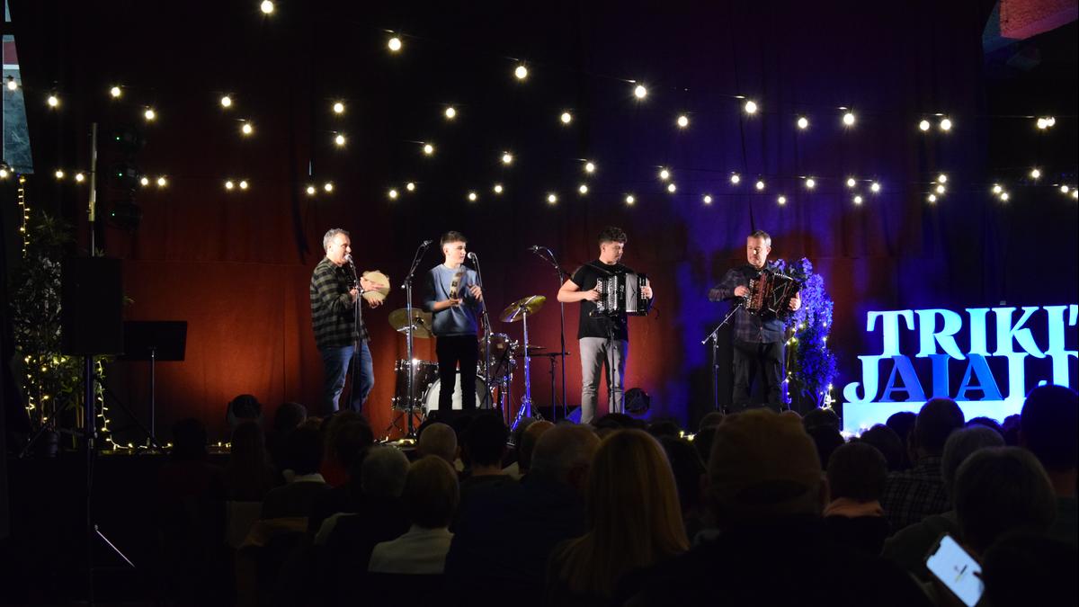 Trikitizaleak bildu ditu Aiak