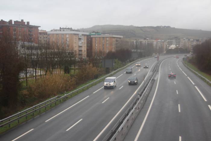 Bidelanen kaleratzeak "bidegabetzat" jo ditu epaiak