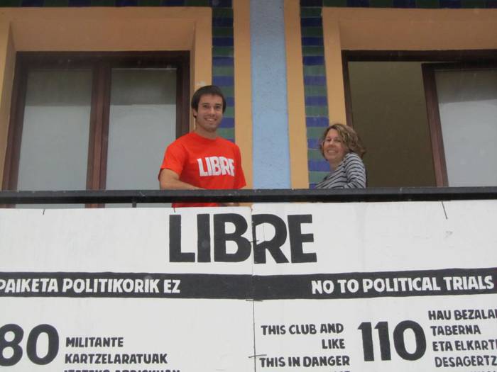 Ion Arozena eta Koldobike Muniain: "Auzipetuei babesa agertzeko eta gastuei aurre egiteko balioko du Librek"