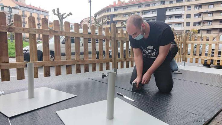 Pertsianak jaso dituzte tabernariek bost asteren ondoren