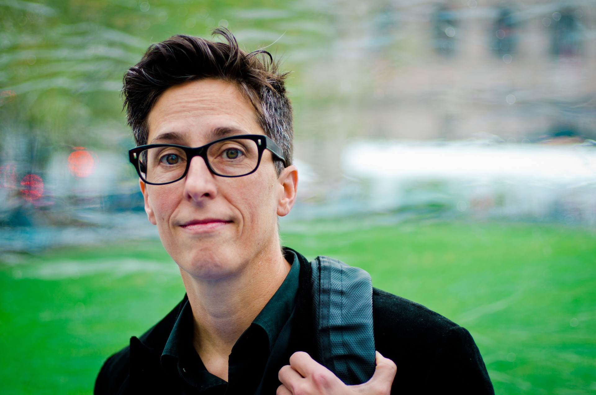 Alison Bechdelen 'Fun home' komikiaz jardungo dute gaur, irakurle taldean