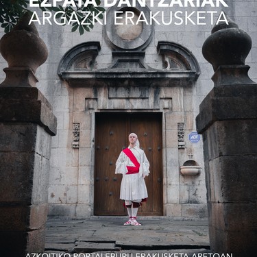Argazki erakusketa: Sahatsako ezpata dantzariak