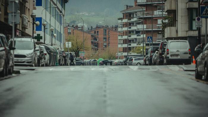 Mugikortasun neurriak malgutzea eta tabernak zein jatetxeak irekitzea erabaki du Jaurlaritzak