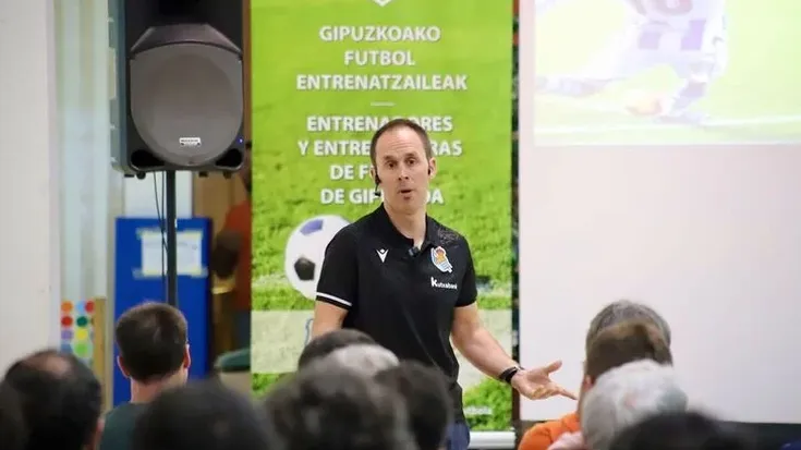 Oier Agirrezabalaga Realeko lehen taldearen prestatzaile fisikoa izango da aurrerantzean