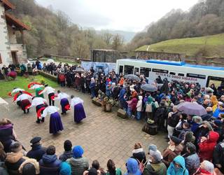 Zestoa izango da Mikel Zabalzaren oroimena gordetzen duen autobusaren hurrengo geltokia