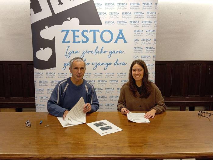 Lagapen hitzarmen berria egin dute Zestoako Udalak eta Argiola energia komunitateak