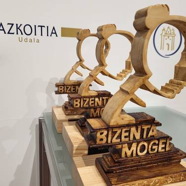 Ekitaldia: 44. Bizenta Mogel ipuin lehiaketako sari banaketa
