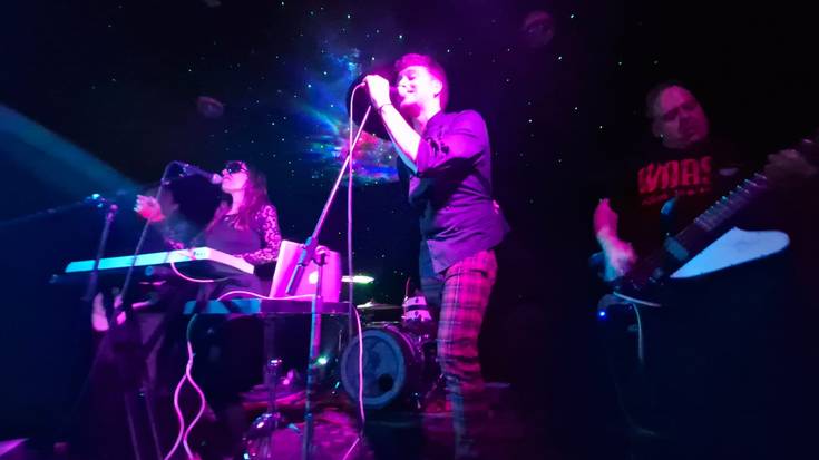 MIN talde berriak 'Haizea dabil' aurrerapen abestia aurkeztu du