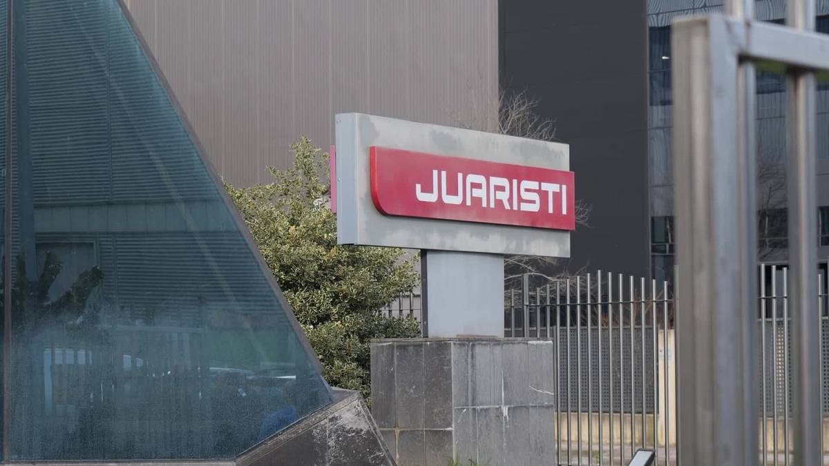 "Ezer ez bagina bezala sentitzen gara"