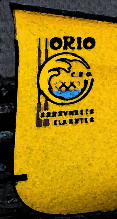 Larunbatean banatuko dituzte Orio Arraunketa Elkarteko kamisetak