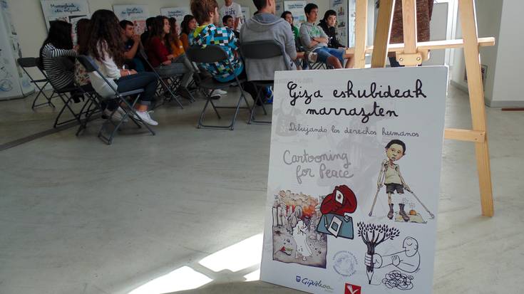 Irribarretik sentsibilizaziora tira komikoen bidez