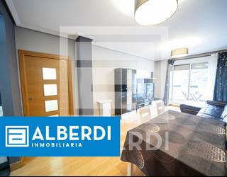 Alberdi Inmobiliaria: bi logelako etxebizitza Burdinoleta kalean