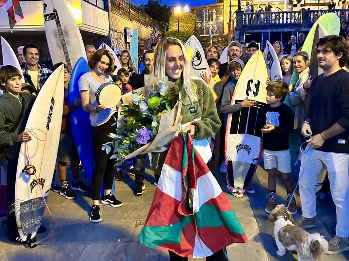 Ongietorri beroa egin diote Nadia Erostarberi