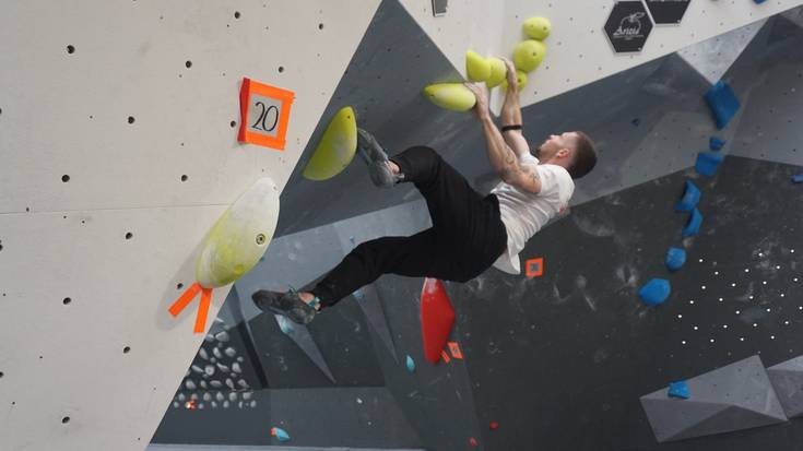 Eskalatzaileen lehia hasi da Zarautzen