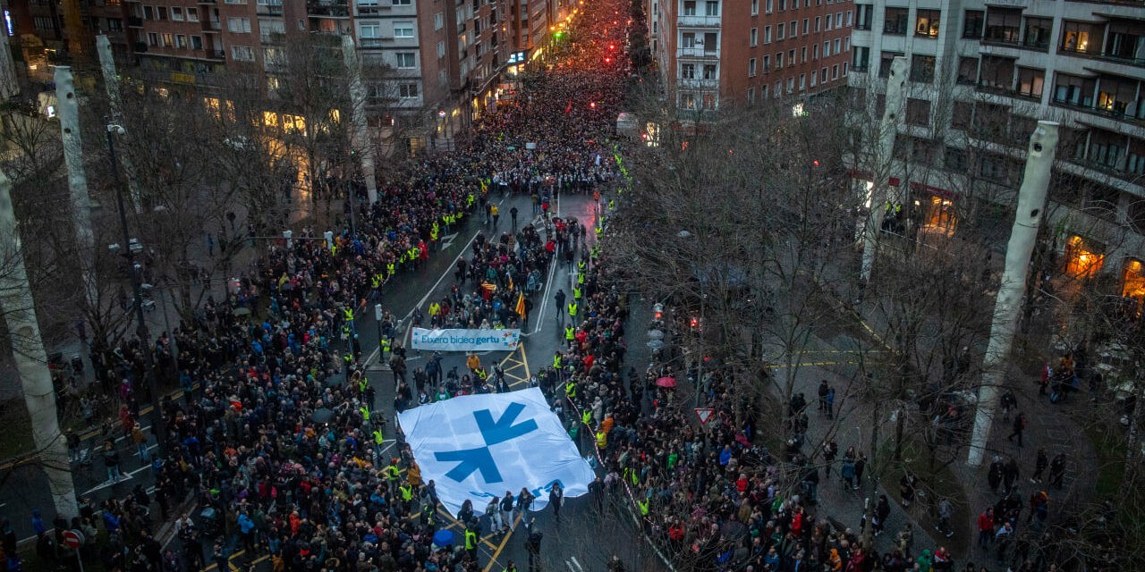 Sare Herritarrak larunbatean Bilbon egingo duen manifestaziora joateko autobusa antolatu dute