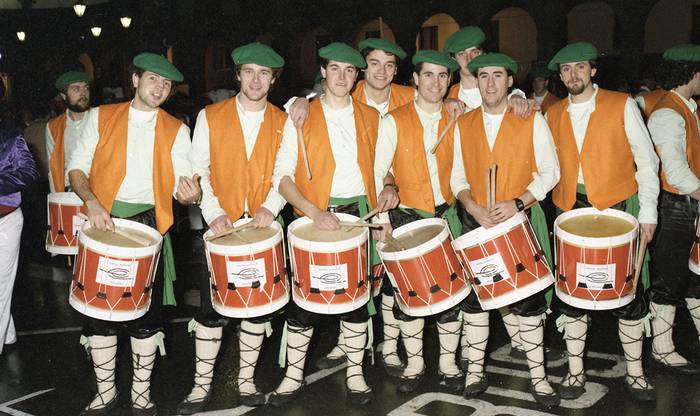 1985 urteko danborradako argazkiak Pepe Gil argazki bilduman