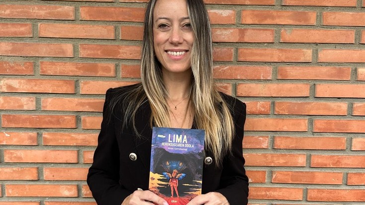 'Lima. Herensugearen odola' liburuarekin itxi du bilduma Miren Gorrotxategi idazleak
