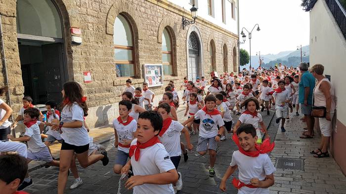 Udalekutako haurren gurasoekin bilerak izango dira bihar