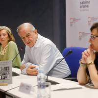 Aurkezpena: 'Amigas sin estatuas' liburua aurkeztuko du Iñaki Anasagastik