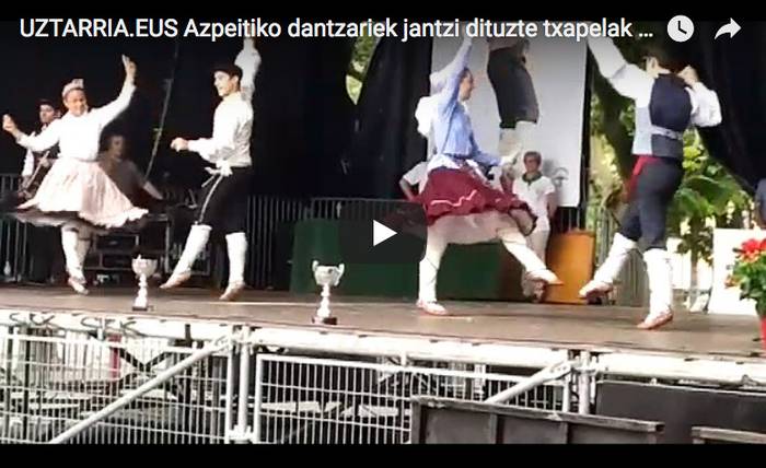 BIDEOA: Azpeitiko eta Azkoitiko dantzariek jantzi dituzte txapelak Irunen