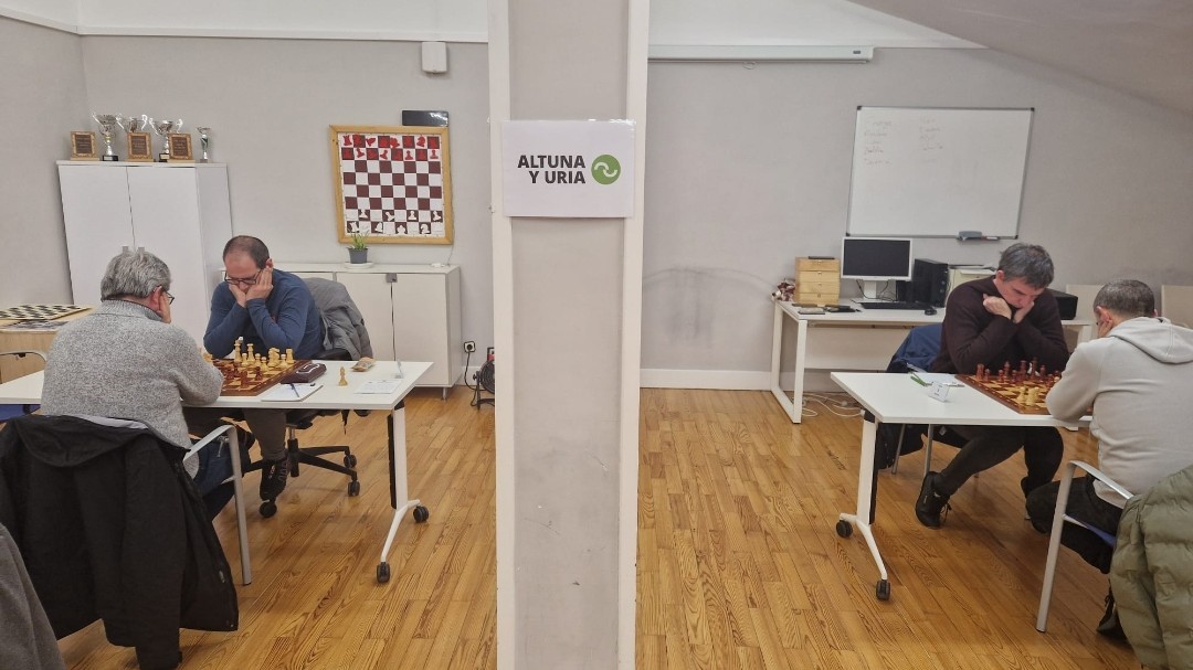 Lehen Mailari eutsi dio Altuna y Uria taldeak