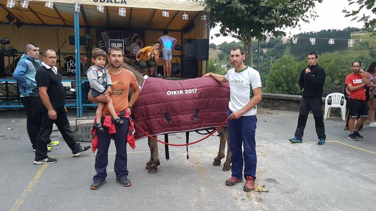 Unai Gijarro, Valentinorekin, Oikiako asto probetan irabazle