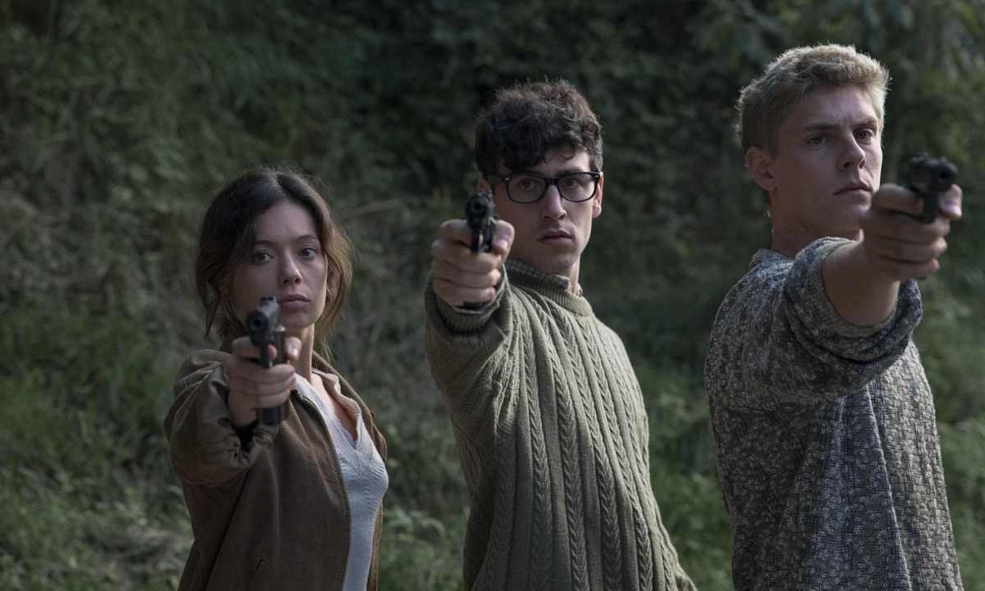 HARA! Alex Monner aktorea Azpeitian izan zen 'La linea invisible' filmerako prestatzen