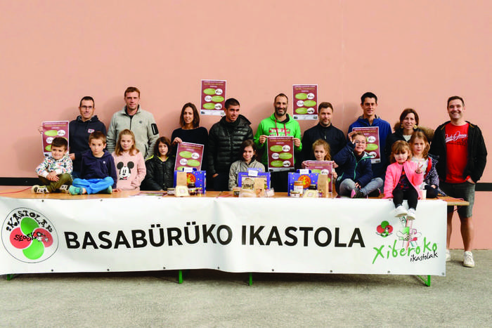 Zuberoan euskarari lagunduz