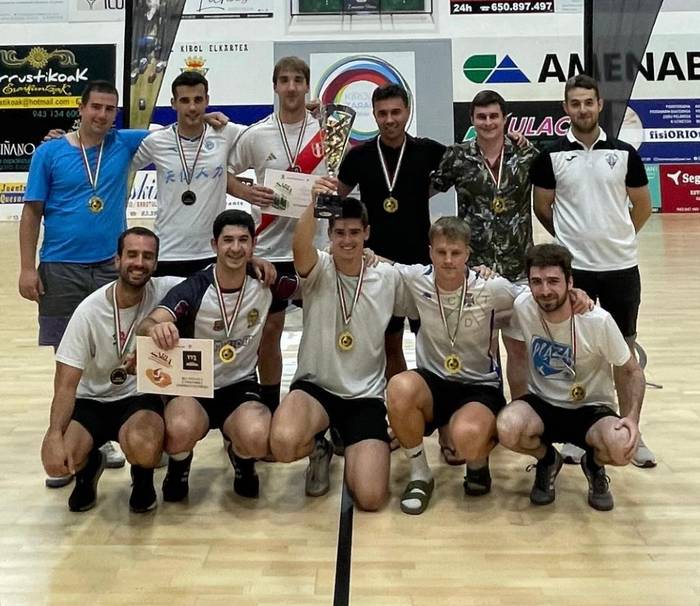 BA United eta Buruhutzas taldeak izan dira Futsal Cup txapelketako garaileak