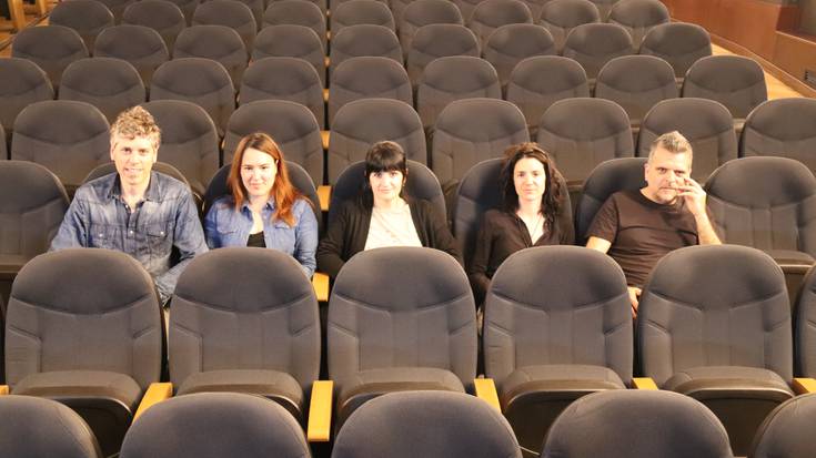 Ezkutatutako historia, jendaurrera