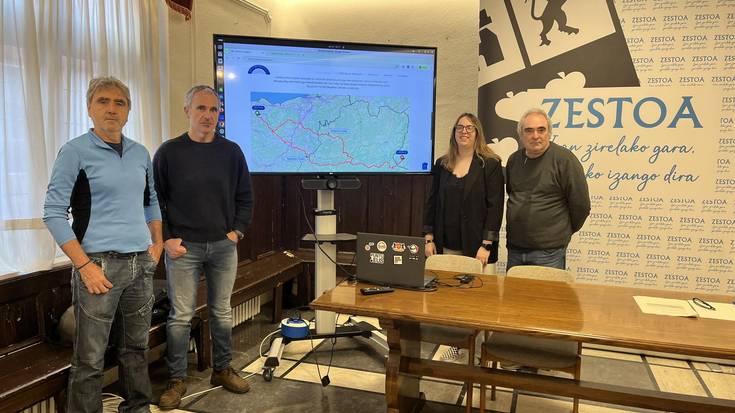 Zestoa eta Urepele oinez lotzen dituen ibilbidearen webgunea aurkeztu dute