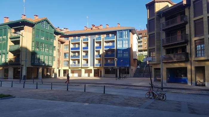 Zumaian Martxoaren 8a izena jarriko diote Ardantzabideko plazari