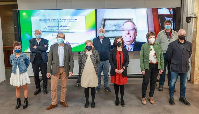 Energia jasangarritasunerako estrategia zabaltzeko hitzarmena sinatu dute Aldundiak eta garapen agentziek