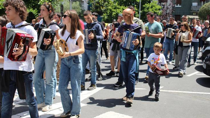 Trikitiaren plaza bihurtuko da bihar Azkoitia