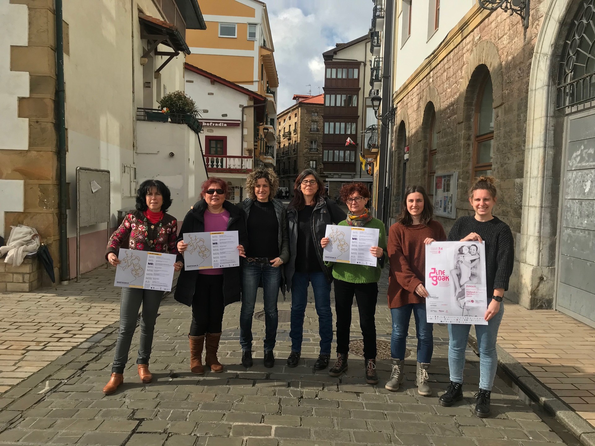 Martxoaren 8an kaleak hartu eta borroka feministara batzeko deia egin dute hainbat eragilek