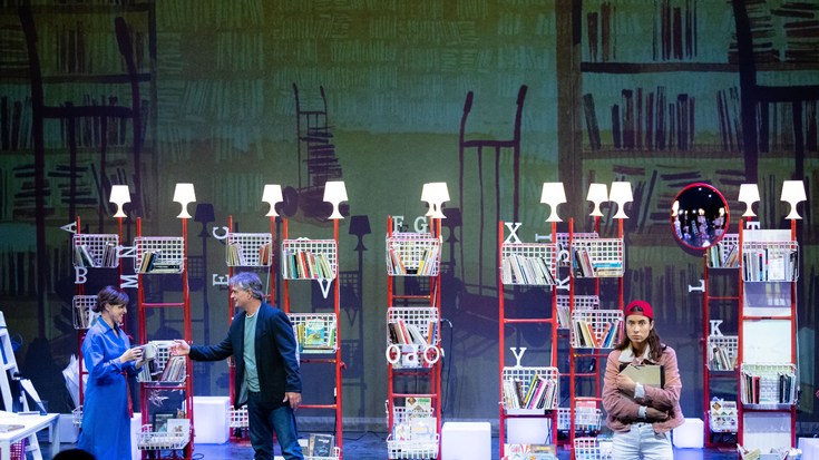 'Kolapso' eta 'Mundua pitzatuta dago baina hantxe gabiltza oinez' antzerkietarako sarrerak, salgai