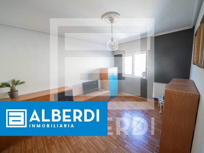 Alberdi Inmobiliaria: egoera onean dagoen etxebizitza salgai Txalonerreka auzoan