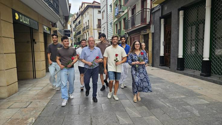 "EAJ eta EH Bildu gizarte zatituago bat bilatzen" ari direla kritikatu du Asensiok gaur Zarautzen