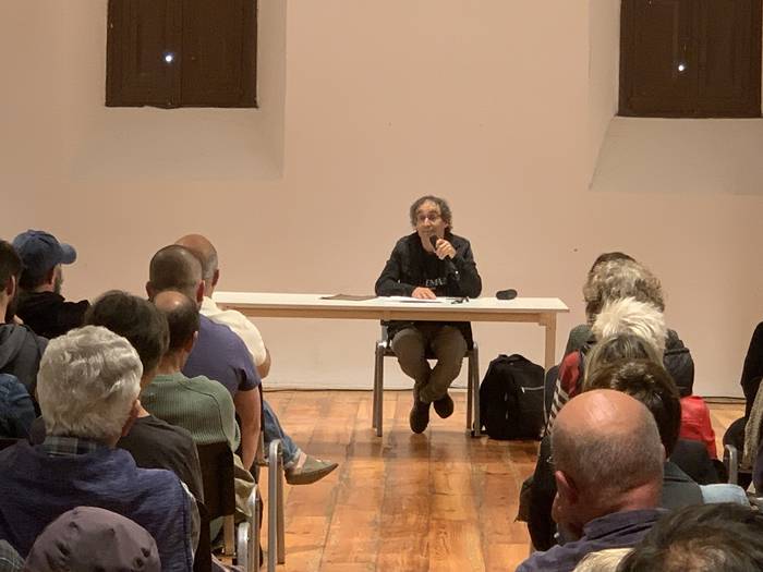 'Euskara bidegurutzean' hitzaldi zikloari hasiera emango dio gaur Jon Sarasuak