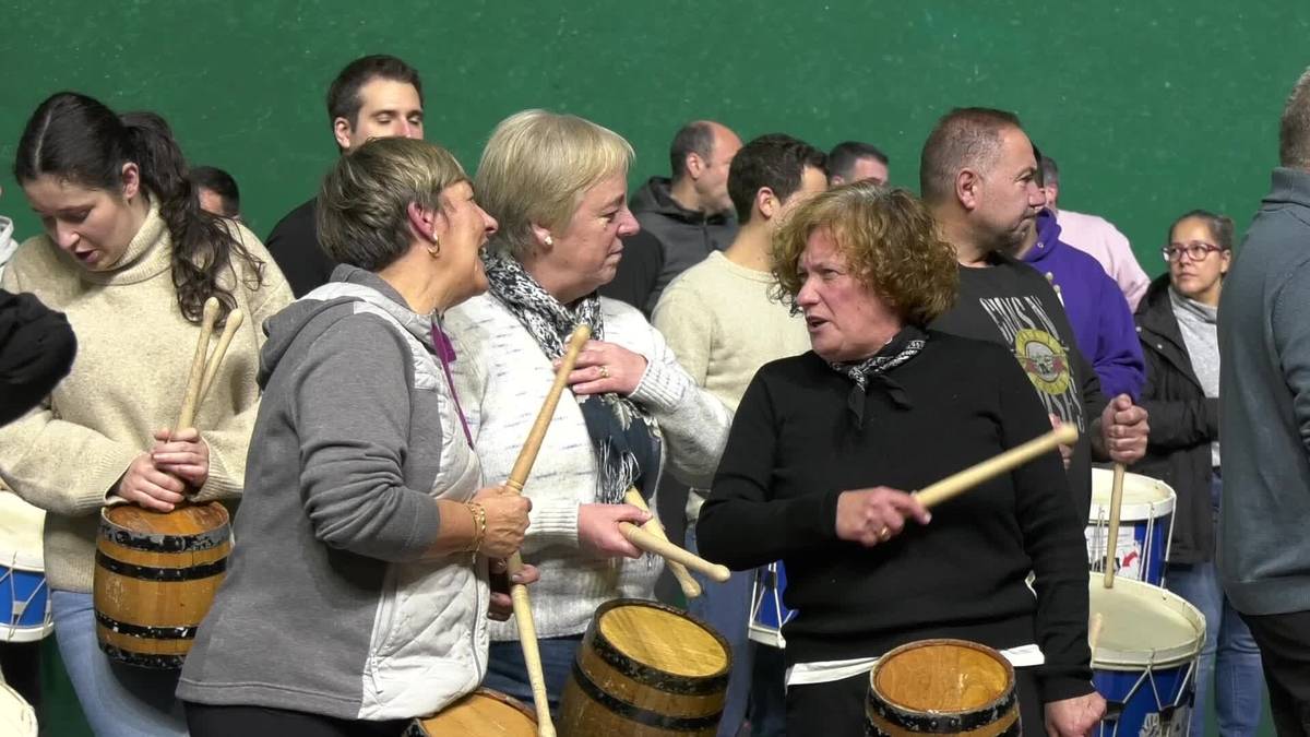 Zapatuko danborradarako ia dena prest dute azkoitiarrek