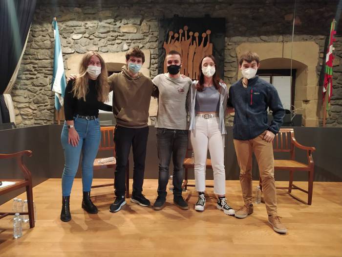 Joar Garate bertsolariak hilaren 28an jokatuko du Gipuzkoako Eskolarteko Txapelketako finala