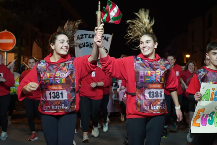 Korrika Kulturala, oriotarrek mimoz prestatua