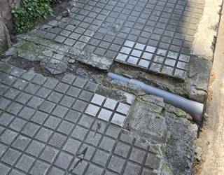 Azpeitiko EAJk auzoetako espaloiak konpontzeko eskatu dio EH Bilduri