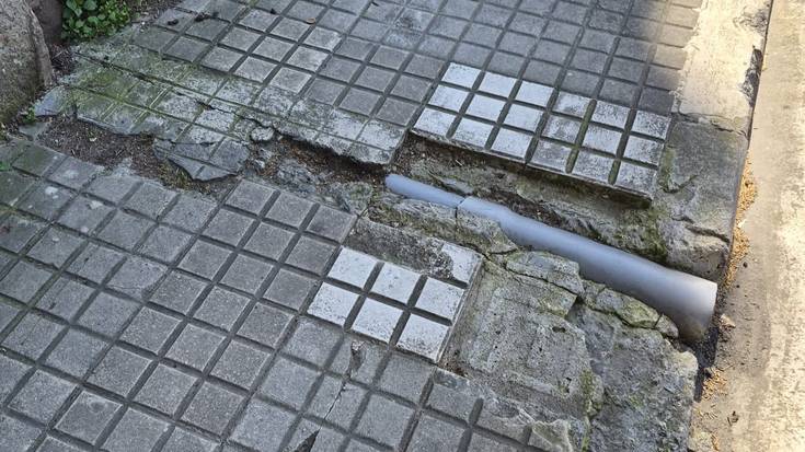 Azpeitiko EAJk auzoetako espaloiak konpontzeko eskatu dio EH Bilduri