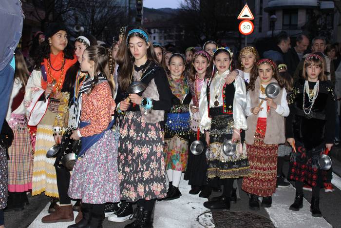 Kaldereroak eta inauterietako kontzertua, karnabalen atariko