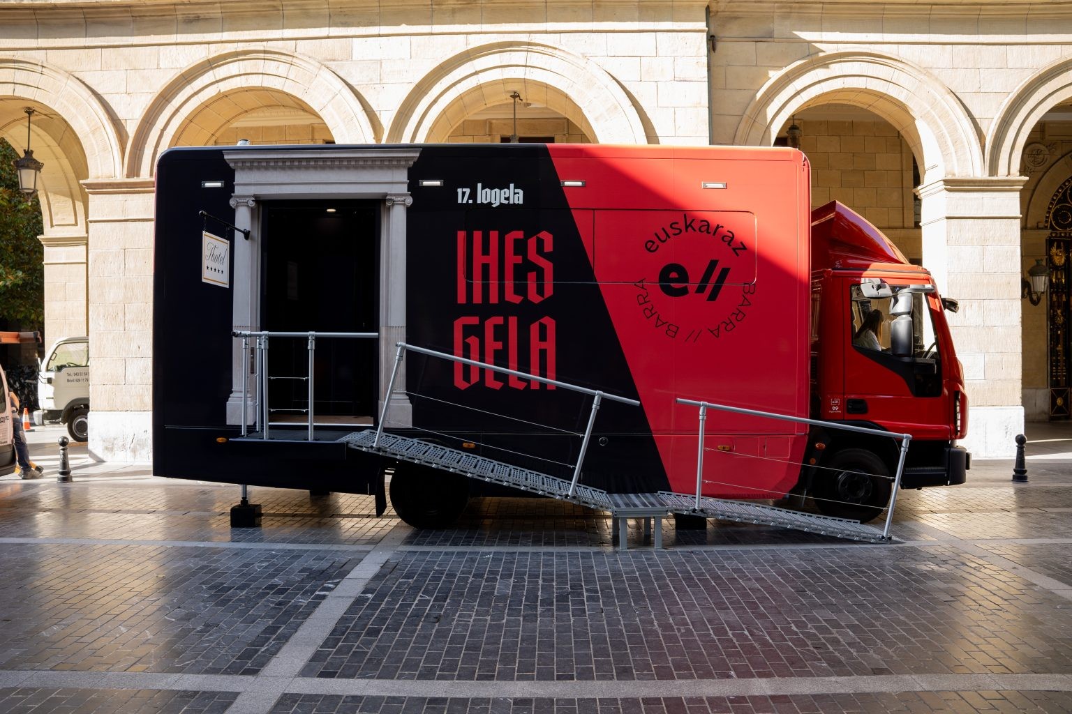 '17. logela' ihes-gela ibiltaria Zarautzen izango da